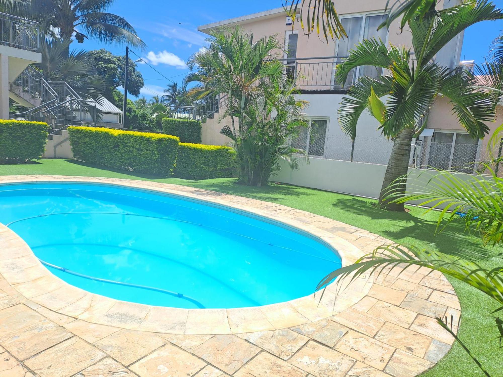 Appartement Paisible Avec Jardin & Piscine Albion Buitenkant foto