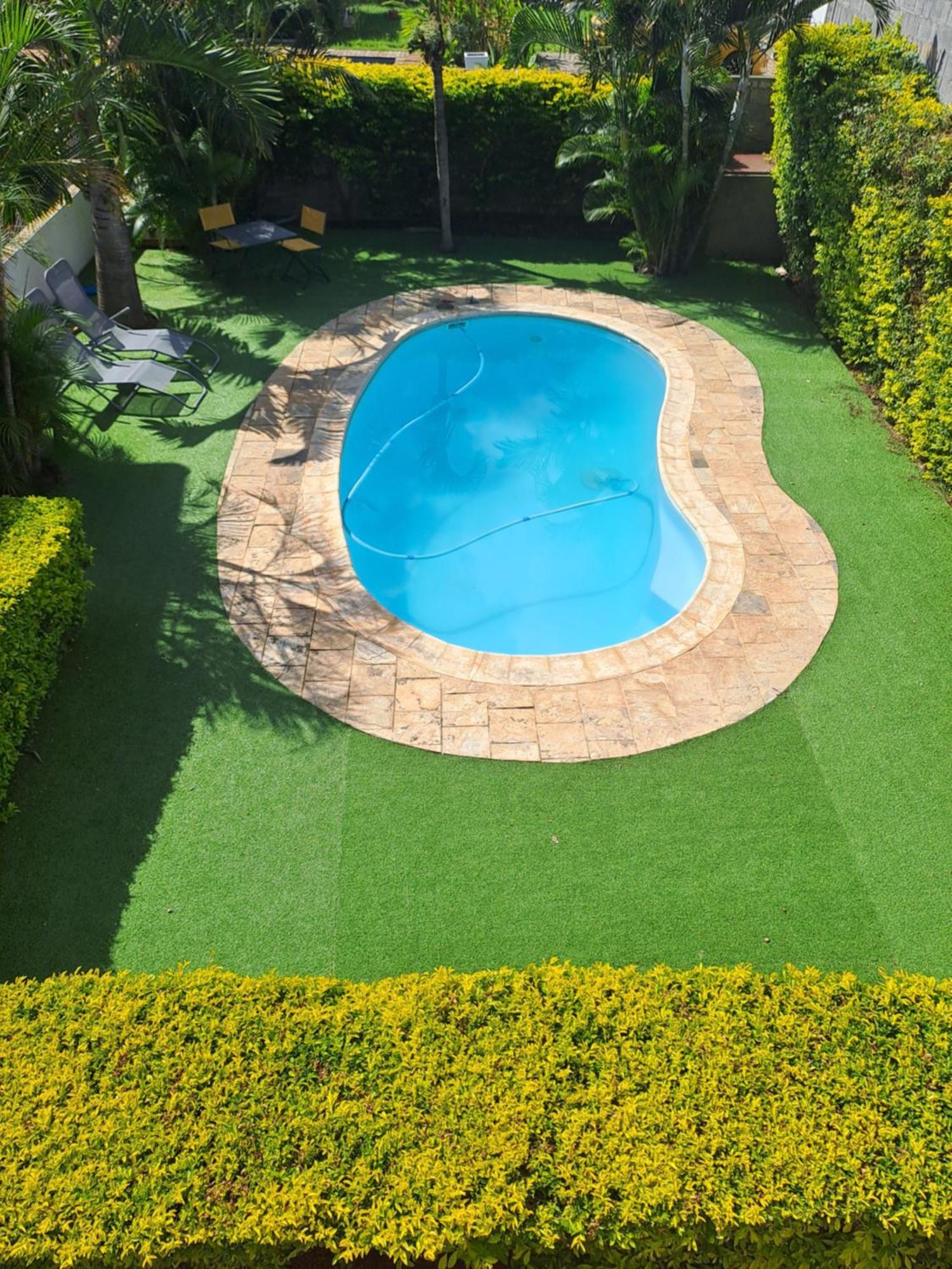 Appartement Paisible Avec Jardin & Piscine Albion Buitenkant foto